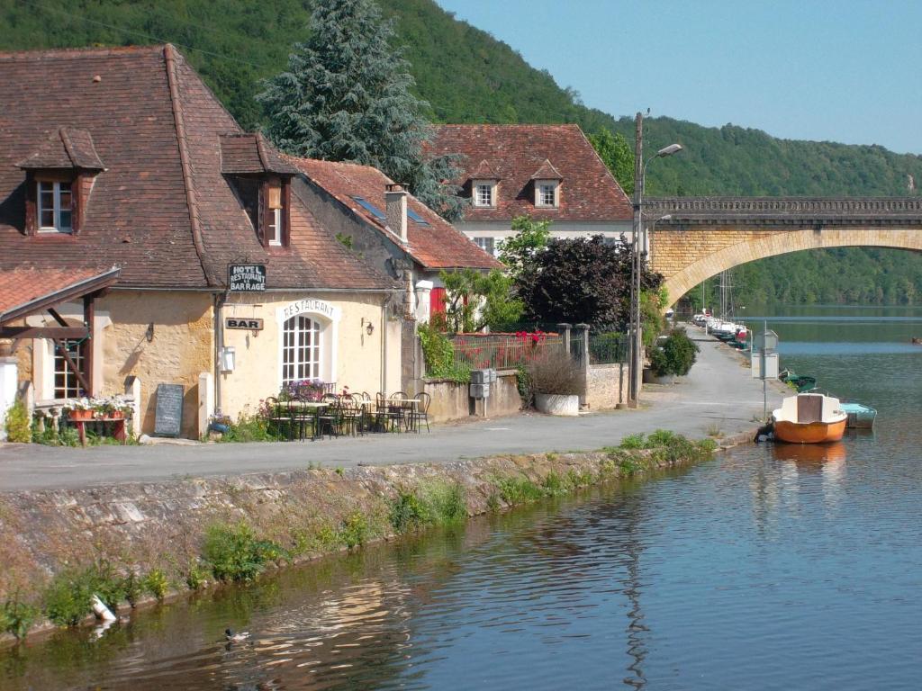 Le Barrage Hotell Mauzac-et-Grand-Castang Exteriör bild
