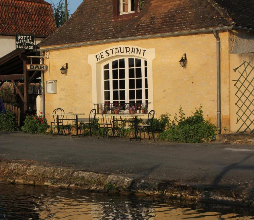 Le Barrage Hotell Mauzac-et-Grand-Castang Exteriör bild