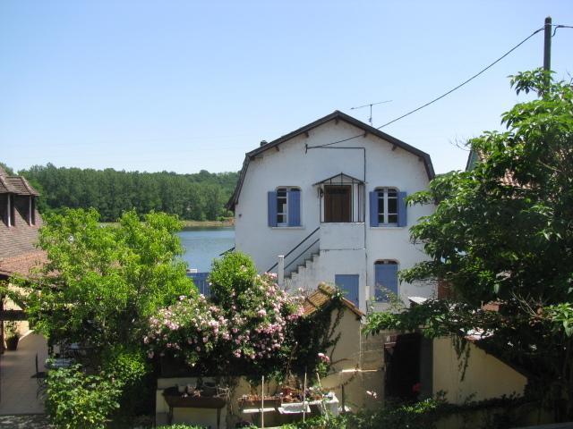 Le Barrage Hotell Mauzac-et-Grand-Castang Rum bild